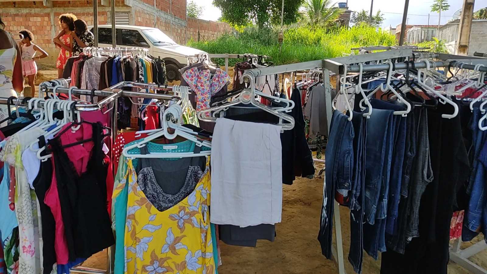 Camacã: Prefeitura homenageia as Mães da Portelinha I através do Projeto Brechó Solidário.
